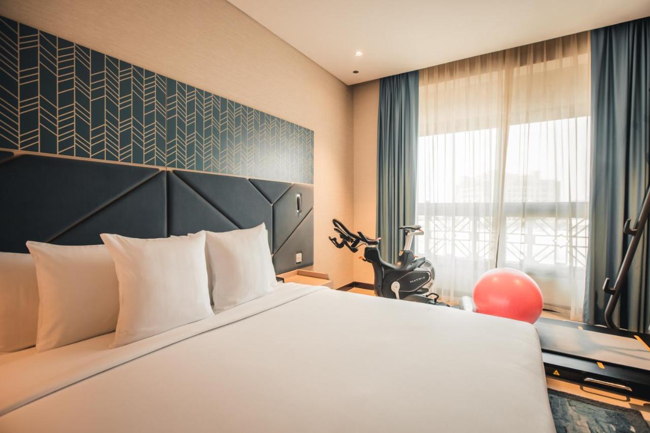西方贾达夫酒店 迪拜 外观 照片 A room at the hotel